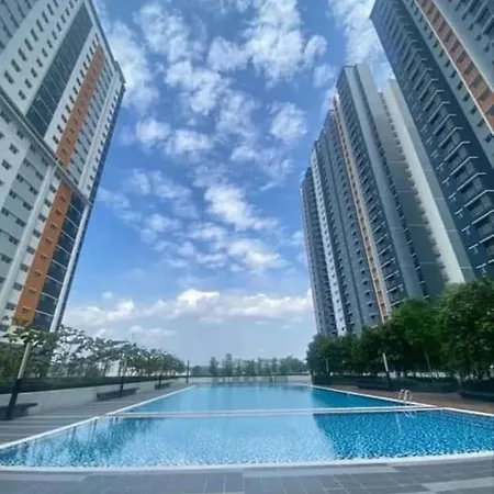 Mamaqarl Homestay Near Klia With Wi-Fi And Transport Sepang Exterior photo