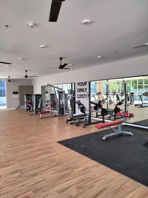 Apartment Mamaqarl Near Klia With Wi-fi And Transport